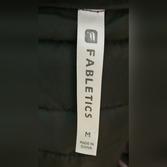 Fabletics "Fenway" Sleeveless Puffer Vest/Jacket - Picture 4 of 4